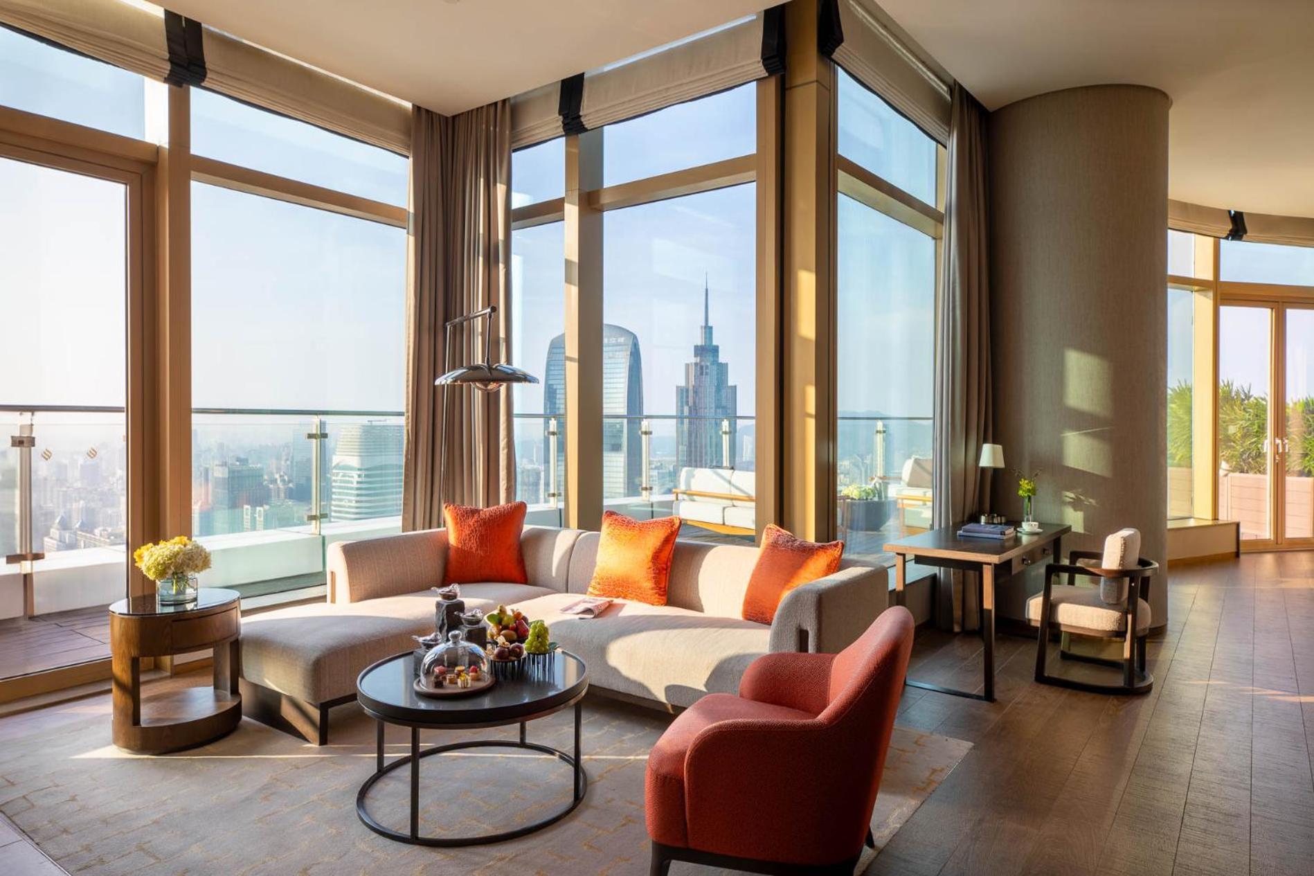 Jumeirah Guangzhou-Complimentary Shuttle Bus To Canton Fair Complex Exterior photo